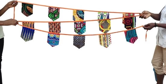 Maame Tumi Stoffen Slingers | Sinterklaas Cadeau | Verjaardagsslingers | Slingers Stof | Origineel Ontwerp | Herbruikbaar | Wasbaar | Handgemaakt | Feest | Versiering 2 Maame Tumi Stoffen Slingers | Sinterklaas Cadeau | Verjaardagsslingers | Slingers Stof | Origineel Ontwerp | Herbruikbaar | Wasbaar | Handgemaakt | Feest | Versiering - Afbeelding 2