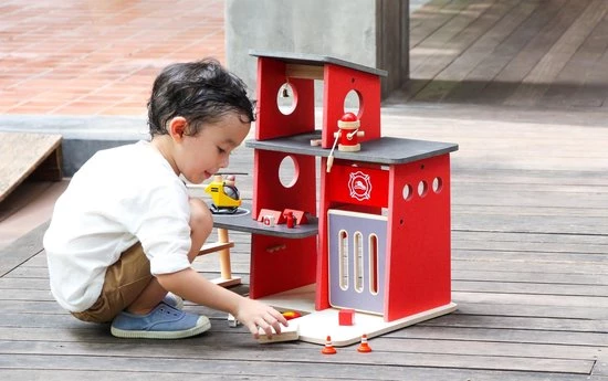Plantoys Houten Brandweerkazerne | Plan Toys 2 Plantoys Houten Brandweerkazerne | Plan Toys - Afbeelding 2