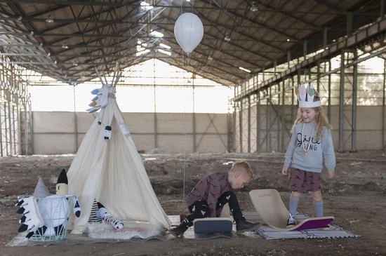 Wobbel Original Mosterd (geel) - Linnen / Whitewash Houten Balance Board Van 90 Cm Met Geel Wolvilt 4 Wobbel Original Mosterd (geel) - Linnen / Whitewash Houten Balance Board Van 90 Cm Met Geel Wolvilt - Afbeelding 4