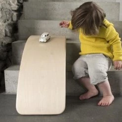 Wobbel Original Muis (grijs) - Linnen / Whitewash Houten Balance Board Van 90 Cm Met Grijs Wolvilt -Duurzamer-speelgoed Winkel 550x366 1