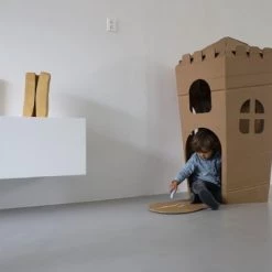 Kartonnen Speel Kasteel - Speelhuisje - Sinterklaas Cadeau - Hobbykarton - KarTent 18 Kartonnen Speel Kasteel - Speelhuisje - Sinterklaas Cadeau - Hobbykarton - KarTent -Duurzamer-speelgoed Winkel 550x366 67