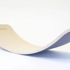 Wobbel Original Muis (grijs) - Linnen / Whitewash Houten Balance Board Van 90 Cm Met Grijs Wolvilt -Duurzamer-speelgoed Winkel 550x367 1