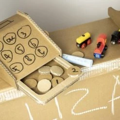 Kartonnen Speelgoed Winkeltje - Sinterklaas Cadeau - Hobbykarton - KarTent -Duurzamer-speelgoed Winkel 550x388 9