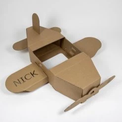 Kartonnen Speelgoed Vliegtuig - Sinterklaas Cadeau - Hobbykarton - KarTent 18 Kartonnen Speelgoed Vliegtuig - Sinterklaas Cadeau - Hobbykarton - KarTent -Duurzamer-speelgoed Winkel 550x522 3