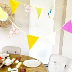 L.A.P. Atelier Vlaggenlijn Lentekriebels | 7,5 Meter | Stoffen Vlaggetjes | Duurzaam & Handgemaakt | Geel Groen Roze 9 L.A.P. Atelier Vlaggenlijn Lentekriebels | 7,5 Meter | Stoffen Vlaggetjes | Duurzaam & Handgemaakt | Geel Groen Roze -Duurzamer-speelgoed Winkel 550x550 104