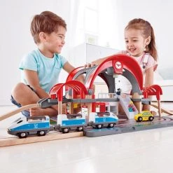 Hape - Grand City Station - Houten Treinset 19 Hape - Grand City Station - Houten Treinset -Duurzamer-speelgoed Winkel 550x550 22