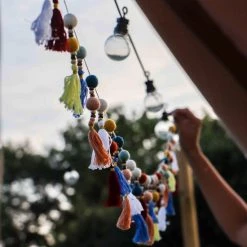 Return To Sender Slinger Met Kwastjes -Duurzamer-speelgoed Winkel 550x825 7